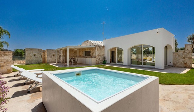Trullo Pumo by Perle di Puglia