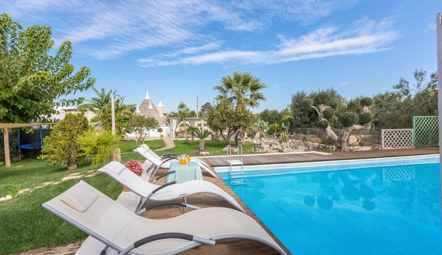 Trullo with private pool - garden games - outdoor kitchen - wood-burning oven