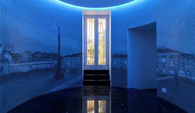 UNCOMPARABLE LUXURY IN NAPLES