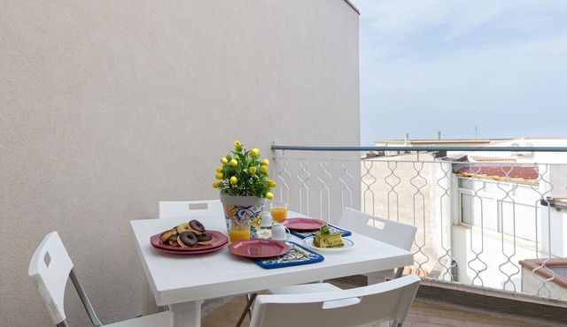 Vacation apartment/apartment for 6 guests with 94m² in Melilli (264355)