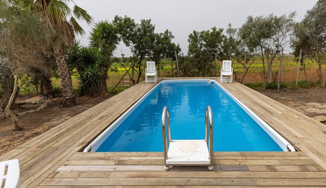 Vacation Home "The Holiday and Art Seahorse House" with Mountain View, Private Pool & Wi-Fi