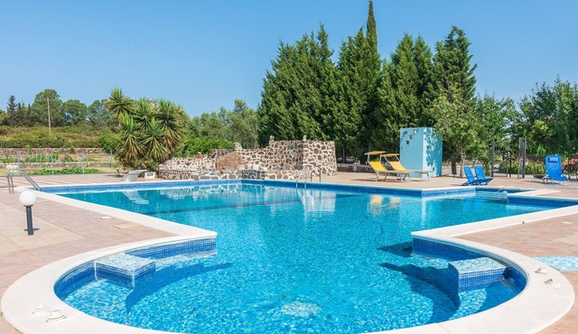 Vacation Home "Valle Delizia Margi" with Shared Pool, Whirlpool & Wi-Fi