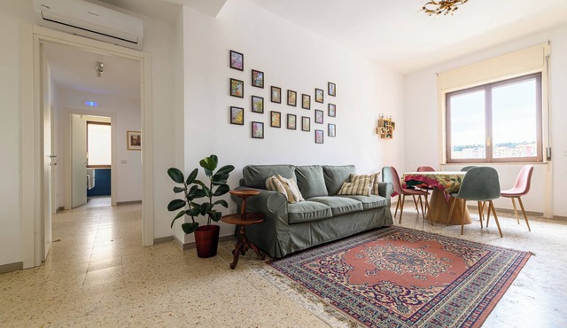 Via Coriolano 8 - Three Bedroom Apartment, Sleeps 6