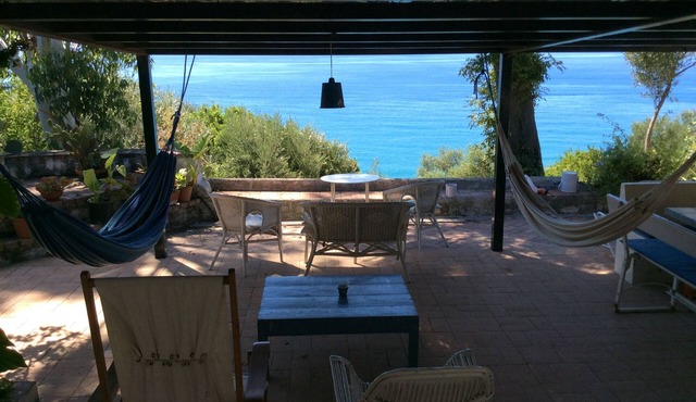 Villa Agave in Pisciotta-Palinuro with panoramic views and access to the beach