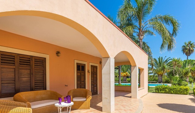 Villa Arenella con Piscina by Wonderful Italy
