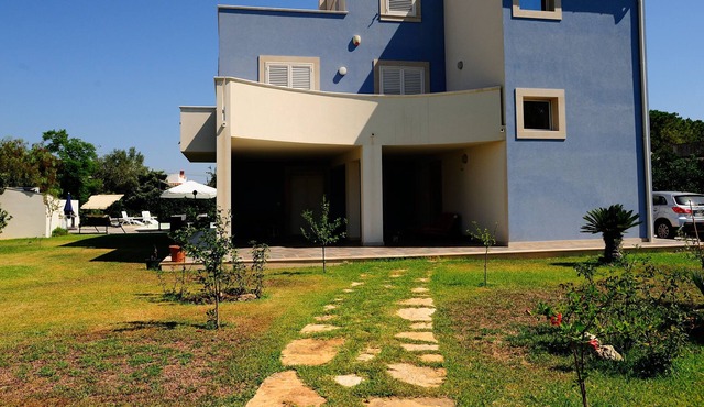 Villa at 800 mt. from the sea with swimming pool, Arenella Siracusa, attic