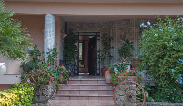 Villa at the foot of the Tindari Laghetti di Marinello