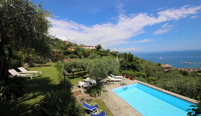 Villa BELVEDERE by KlabHouse- 7BR w/Pool & terrace by Klabhouse