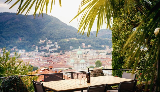 Villa Bertacchi - Inside and out Como in como