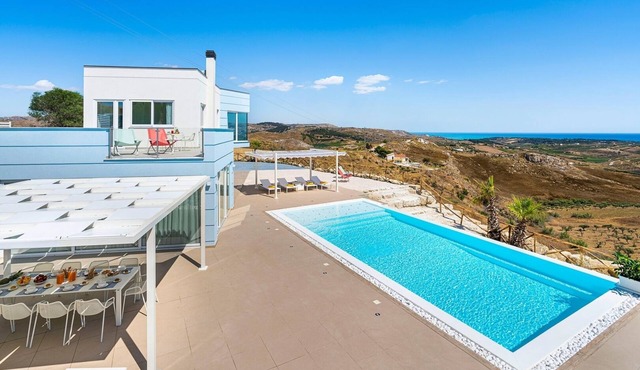 Villa Bianca - Beautiful villa with sea views