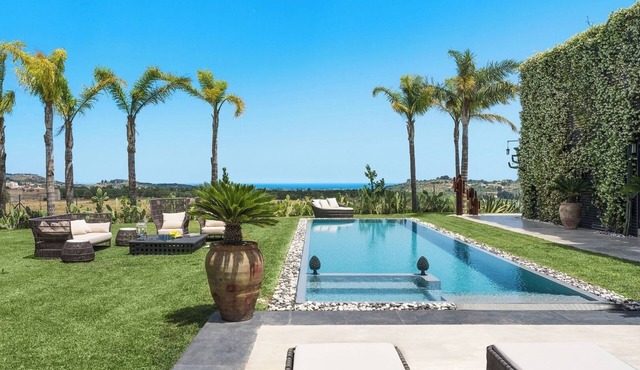 Villa Bouganville in Noto area with private pool