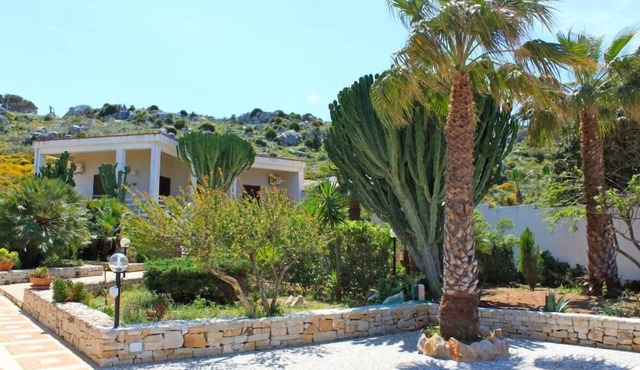 Villa Calamancina with garden- SAN VITO LO CAPO- all inclusive