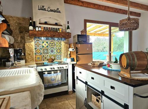 Villa Cerasella - Rustic Sicilian Retreat with Private Pool & Sunset View