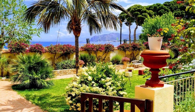 Villa Chelia on the beach of Patti Marina