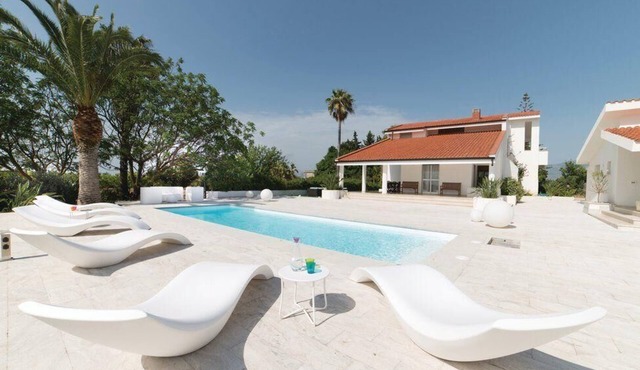 Villa 'delle Sterlizie' with its own pool
