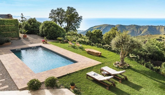 Villa Dorsale, Comfort with Sicilian Charm