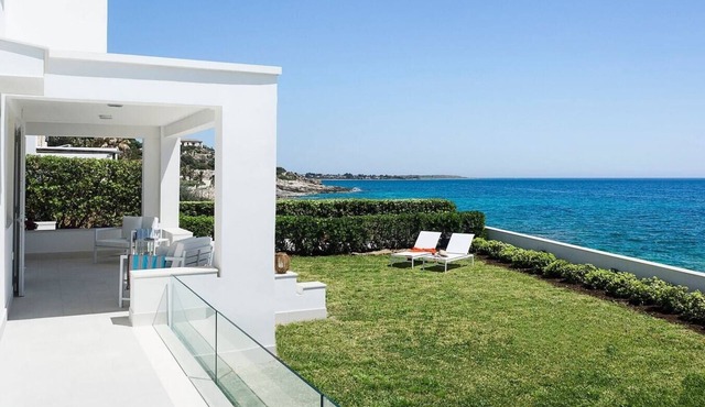 Villa Eleonora - Beachfront villa