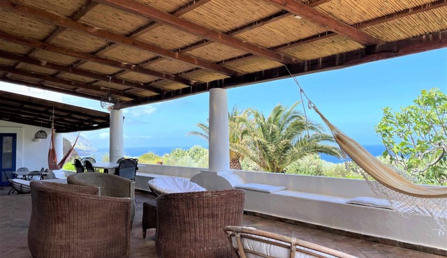 Villa Eolo - wonderful sea view and garden
