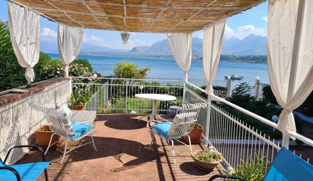 Villa Fergio' home in the sea