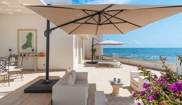 Villa Festa - Private seafront villa in Sicily