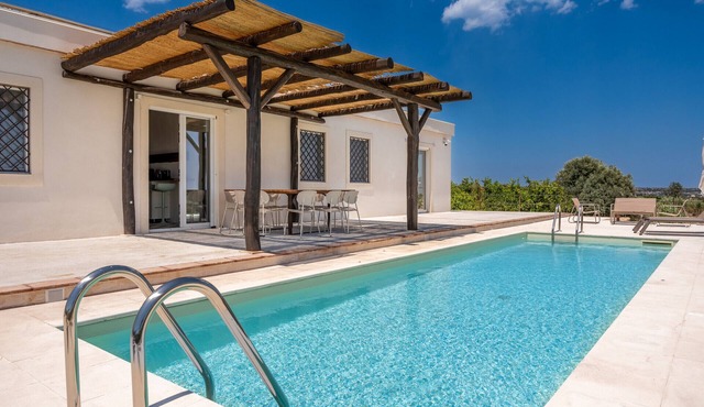 Villa Frescura con Piscina by Wonderful Italy