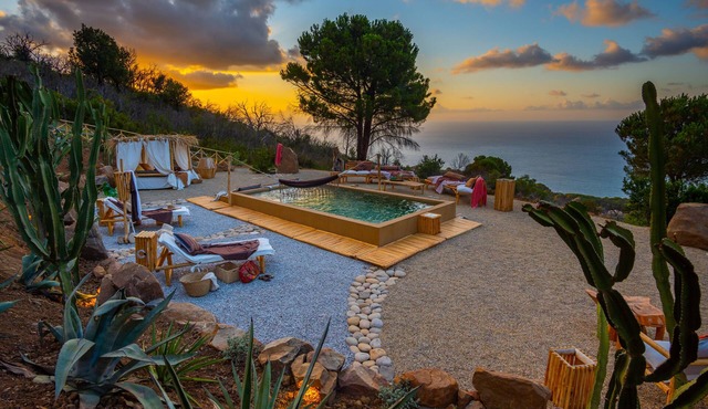 VILLA HOLIDAY RENTAL WITH PRIVATE POOL BY THE SEA, CEFALù SICILY ITALY