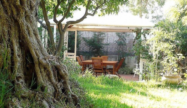Villa Igina: A welcoming apartment that covers the entire ground floor of a villa in a quiet position, located on a hillside above the sea, with Free WI-FI.