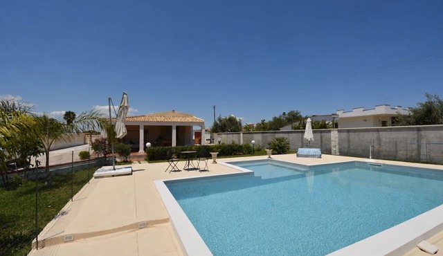 Villa in Brucoli with 2 bedrooms sleeps 6