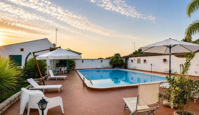 Villa in Chiaramonte Gulfi with 2 bedrooms sleeps 8