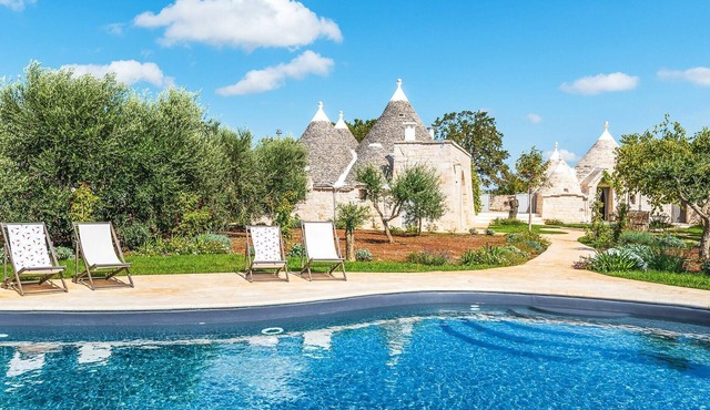 Villa in Locorotondo with 3 bedrooms sleeps 6