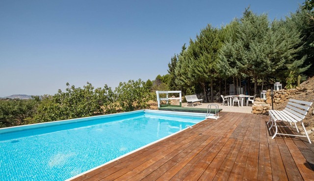 Villa in Nissoria with Private Pool