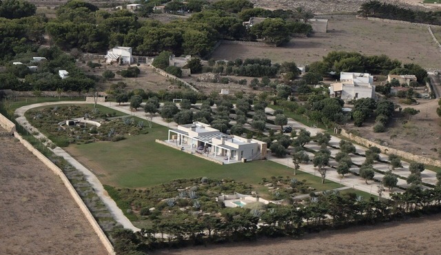 Villa in Rome with 4 bedrooms sleeps 8