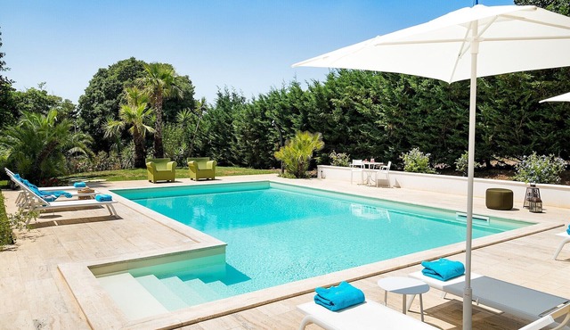 Villa in Salemi with Pool and Garden