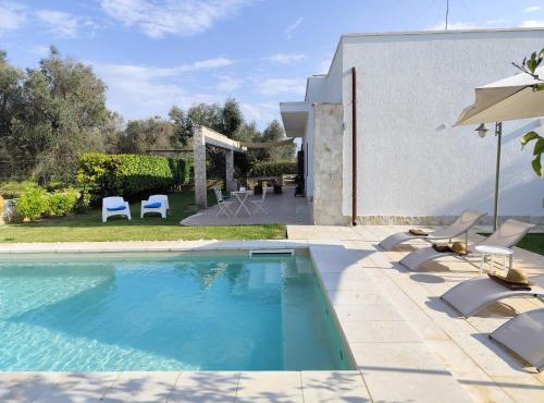 Villa indipendente con piscina privata by Pugliadamare