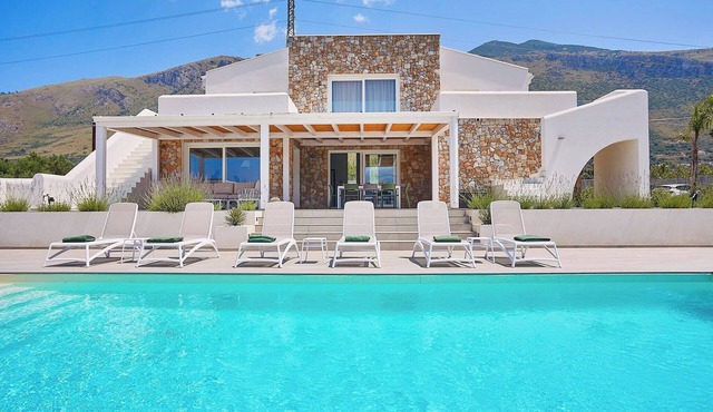 VILLA ALLEGRA