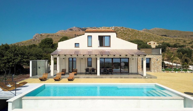 Villa Scopello 7 Rooms En-Suite