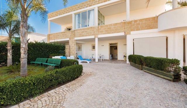 Villa La Strea by Barbarhouse