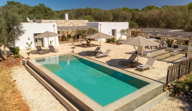 Villa 'Lamia del Bosco con Piscina' with Pool, Garden & Wi-Fi