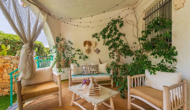 Villa 'Les Siciliennes Design Villa in Fb' with Wi-Fi, Terrace & Garden