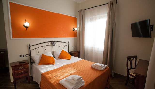 VILLA LU ’The place where every room admires the sea .