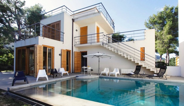 Villa Maria, beautiful and modern villa next to th