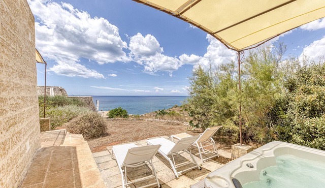 Villa "Mariapaola" with Sea View, 2 Private Terraces & Wi-Fi