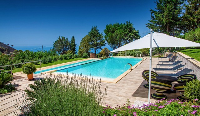 VILLA MARIO 'with pool for 7 persons 4camere bedroom in cefalù, with Wifi