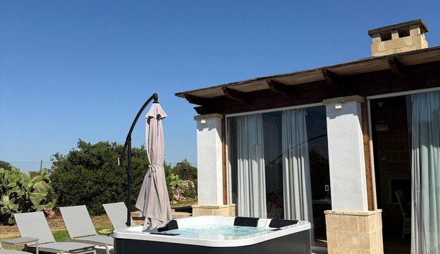 Villa Mary with a big garden and swimming pool