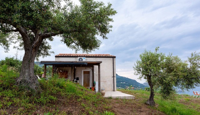 Villa 'Orto Degli Ulivi' with Sea View, Garden & A/C