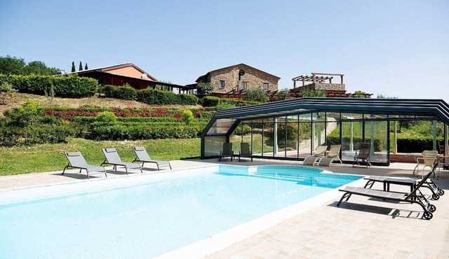 Villa Petruzia: A spacious and welcoming two-story residence surrounded by the greenery and facing the Dolomiti Lucane mountains, with Free WI-FI.