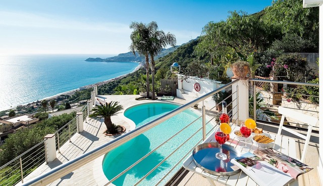 Villa rental Sicily, Taormina vacation villa, villa to let in Sicily