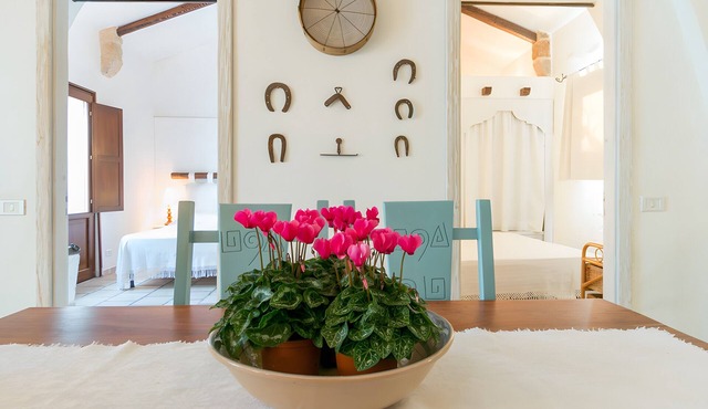 Villa 'Riggia - Dependance Stalla' with Shared Pool, Private Terrace, and Air Conditioning