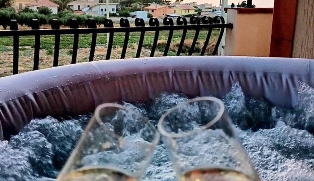 Villa ROSALIA with Jacuzzi, Barbecue and Sunset View