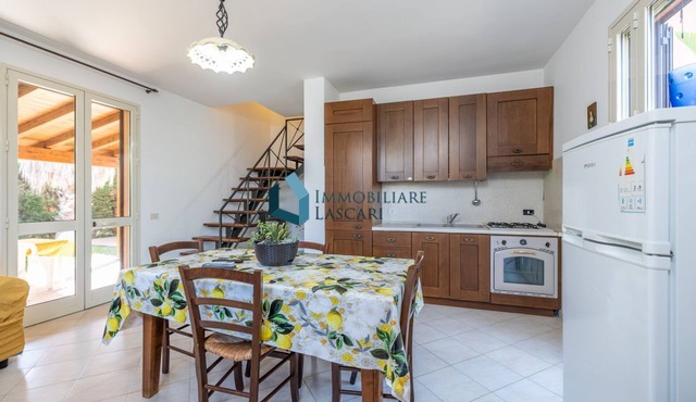 Villa Siragusa with shared swimming pool